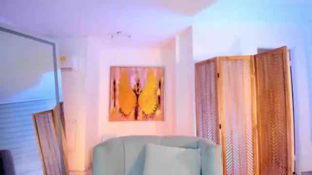Image 10 of chantal_giordano Stream on Chaturbate on 18 months ago