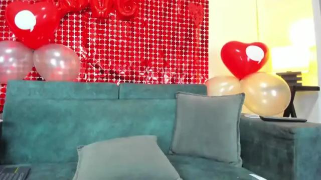 Image 4 of chantall_smiith Stream on Chaturbate on 14 months ago