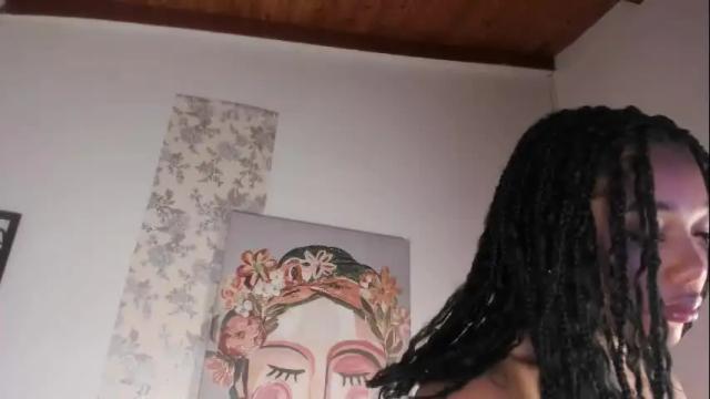 Image 3 of chantall_smith Stream on Chaturbate on 1 month ago