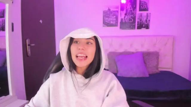 Image 12 of chantall_valkoba Stream on Chaturbate on 13 months ago