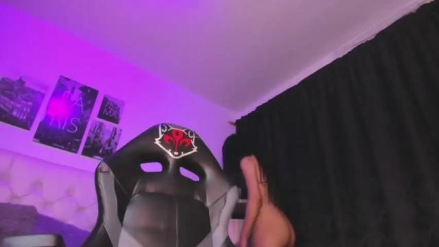 Image 3 of chantall_valkoba Stream on Chaturbate on 13 months ago