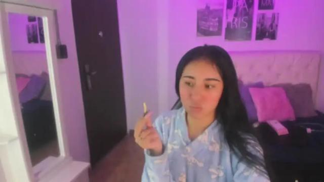 Image 4 of chantall_valkoba Stream on Chaturbate on 12 months ago