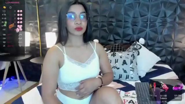 Image 10 of chantelle_giaxx Stream on Chaturbate on 17 months ago