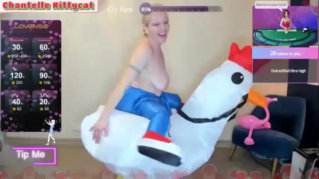 Image 3 of chantelle_kittycat Stream on Chaturbate on 13 months ago