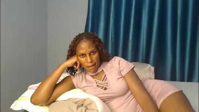 Image 3 of chantelsamz2 Stream on Chaturbate on 25 days ago