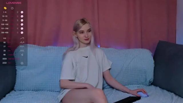 Image 2 of charityryah Stream on Chaturbate on 13 months ago