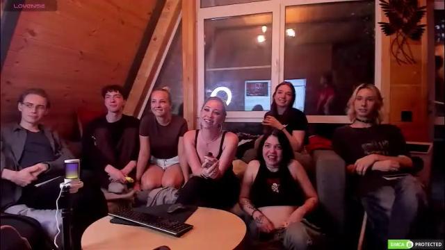 Image 3 of charlenedyson Stream on Chaturbate on 1 month ago