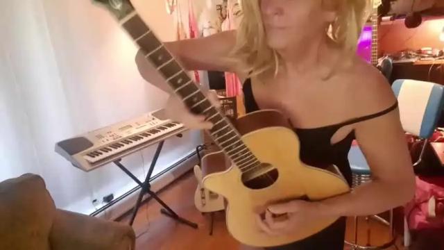 Image 8 of charli_girl Stream on Chaturbate on 13 months ago