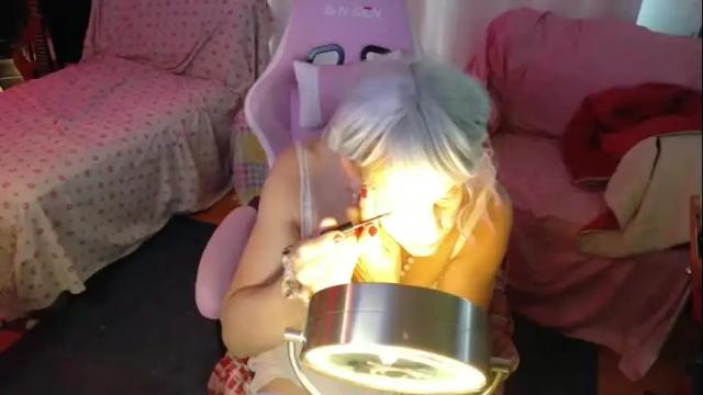 Image 10 of charli_girl Stream on Chaturbate on 16 days ago