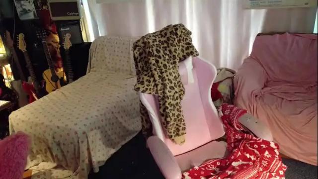 Image 2 of charli_girl Stream on Chaturbate on 3 days ago