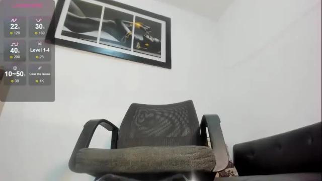 Image 6 of charlie_maartinez Stream on Chaturbate on 20 days ago