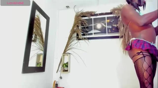 Image 10 of charlie_maartinez Stream on Chaturbate on 4 months ago