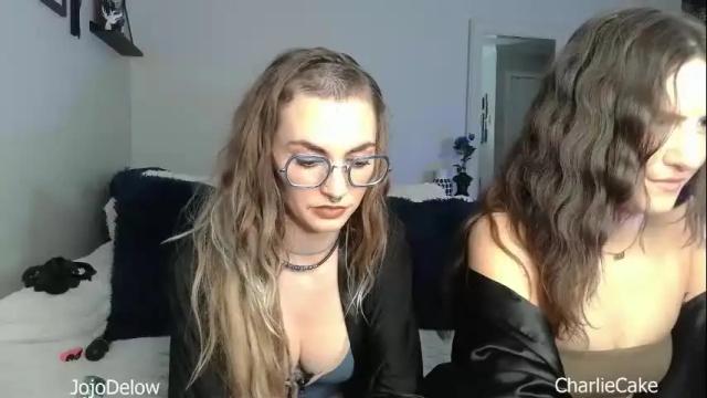 Image 2 of charliecake Stream on Chaturbate on 2 months ago