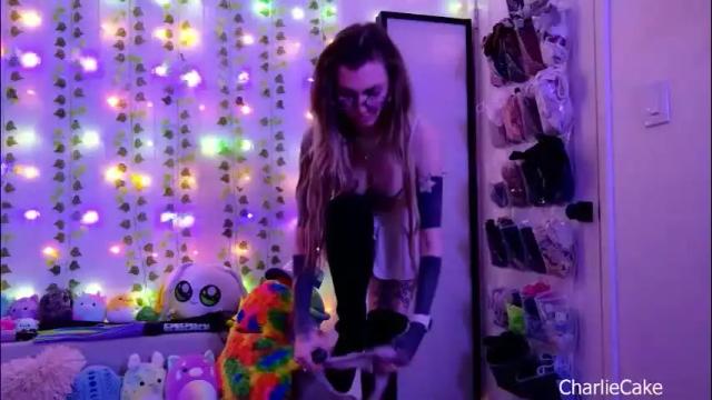 Image 4 of charliecake Stream on Chaturbate on 22 days ago