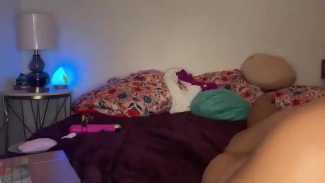 Image 8 of charliehaaze Stream on Chaturbate on 16 months ago