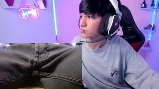 Image 12 of charlietaylor_ Stream on Chaturbate on 23 days ago