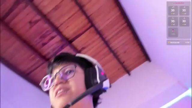 Image 3 of charlietaylor_ Stream on Chaturbate on 4 months ago