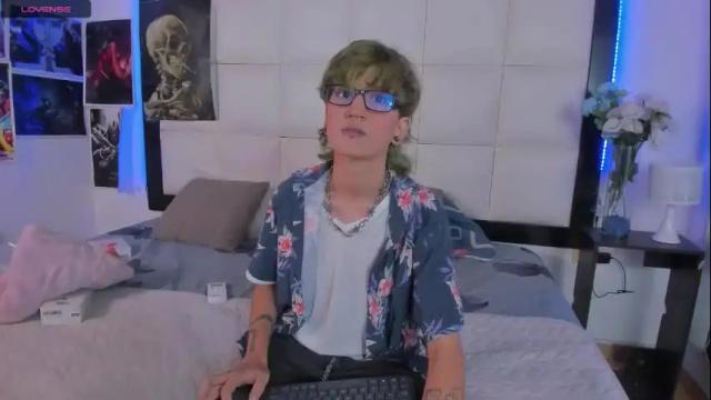 Image 4 of charlietaylorr_ Stream on Chaturbate on 20 months ago
