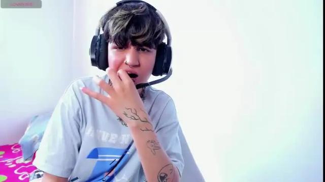 Image 4 of charlietaylorr__ Stream on Chaturbate on 18 days ago