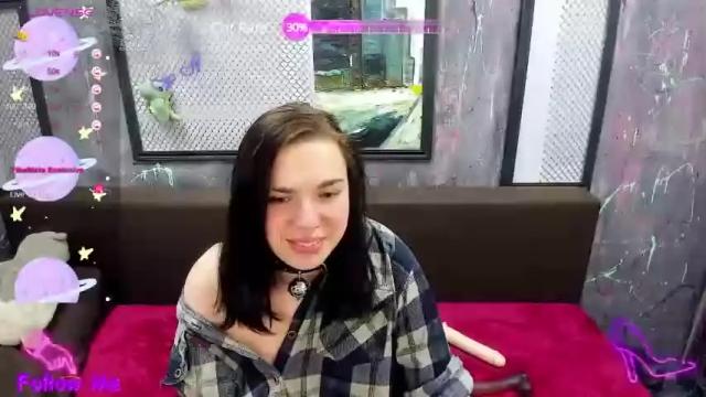 Image 11 of charlinkiss Stream on Chaturbate on 18 months ago