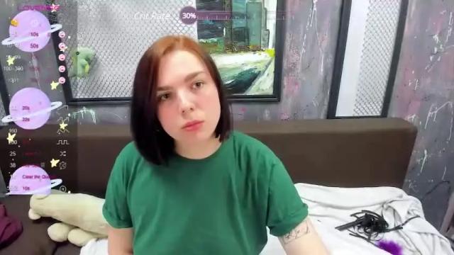 Image 2 of charlinkiss Stream on Chaturbate on 17 months ago