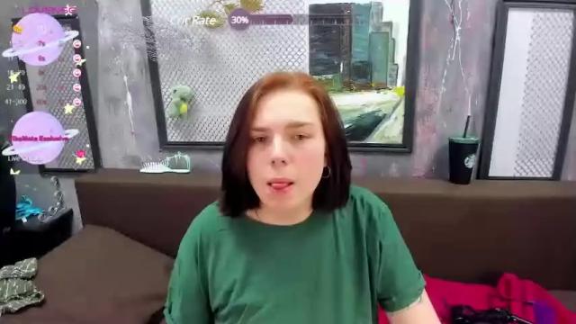 Image 2 of charlinkiss Stream on Chaturbate on 16 months ago