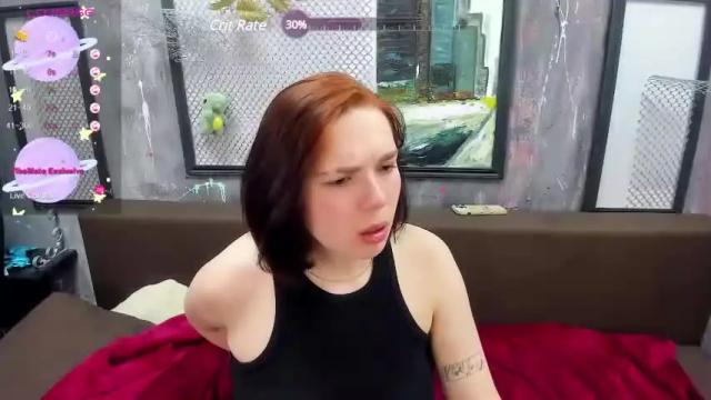 Image 4 of charlinkiss Stream on Chaturbate on 16 months ago