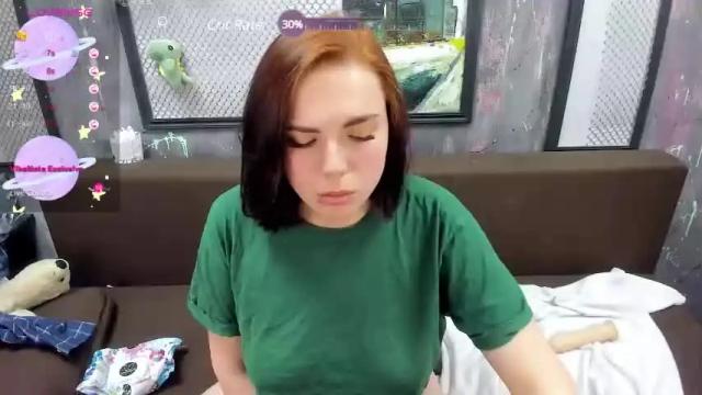 Image 8 of charlinkiss Stream on Chaturbate on 16 months ago