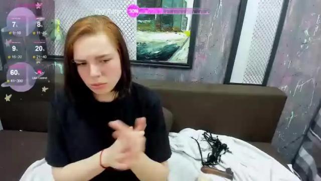 Image 10 of charlinkiss Stream on Chaturbate on 16 months ago