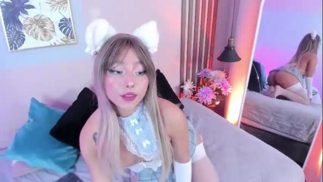 Image 2 of charloottee_1 Stream on Chaturbate on 18 days ago