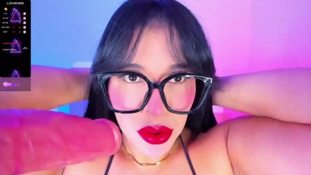 Image 12 of charlootteevans Stream on Chaturbate on 12 months ago