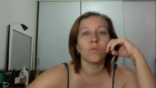 Image 2 of charlot_ponze Stream on Chaturbate on 14 months ago