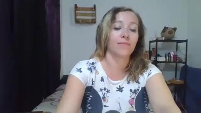 Image 2 of charlot_ponze Stream on Chaturbate on 1 month ago