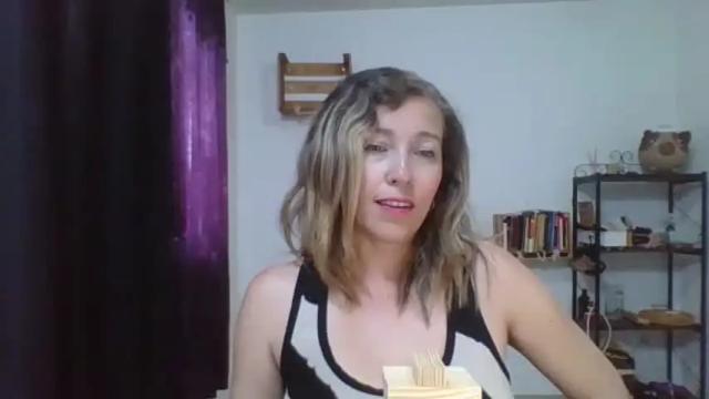 Image 12 of charlot_ponze Stream on Chaturbate on 1 month ago