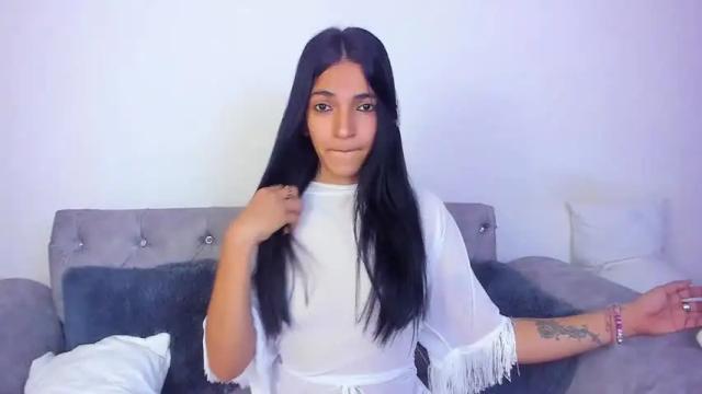 Image 3 of charlot_sanchez Stream on Chaturbate on 19 months ago