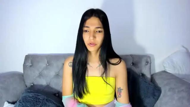 Image 4 of charlot_sanchez Stream on Chaturbate on 19 months ago