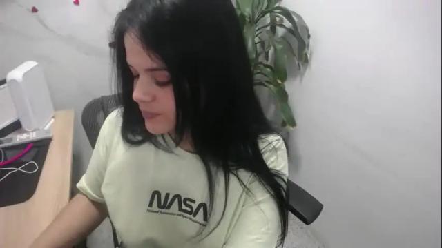 Image 7 of charlot_walker Stream on Chaturbate on 28 days ago