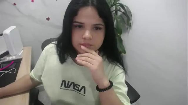 Image 8 of charlot_walker Stream on Chaturbate on 28 days ago