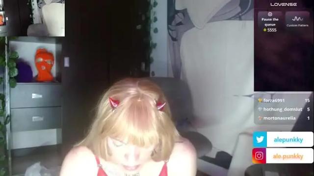 Image 7 of charlotbelucci_ Stream on Chaturbate on 20 days ago