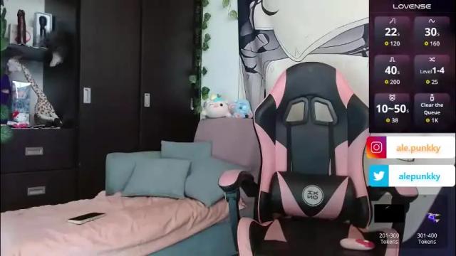 Image 11 of charlotbelucci_ Stream on Chaturbate on 1 month ago