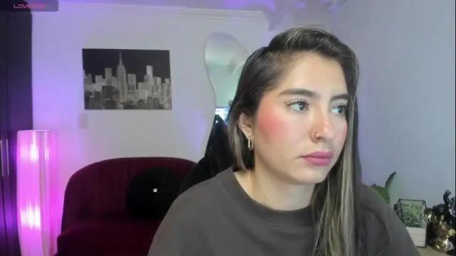 Image 3 of charlote_horny Stream on Chaturbate on 1 month ago