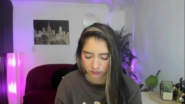 Image 4 of charlote_horny Stream on Chaturbate on 1 month ago