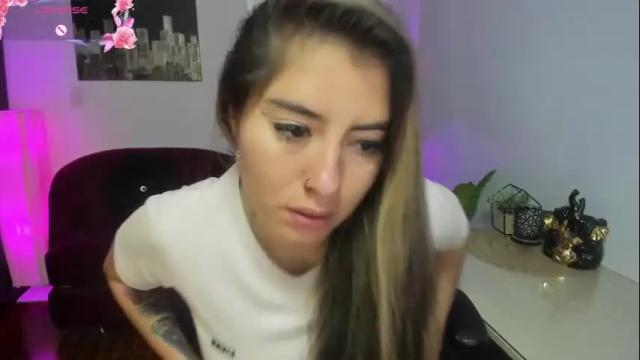 Image 3 of charlote_horny Stream on Chaturbate on 1 month ago