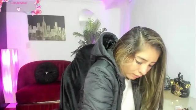 Image 8 of charlote_horny Stream on Chaturbate on 1 month ago