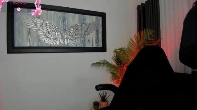 Image 2 of charlote_horny Stream on Chaturbate on 1 month ago