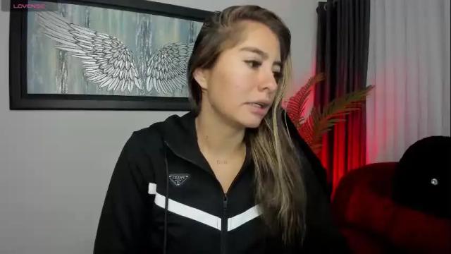 Image 3 of charlote_horny Stream on Chaturbate on 1 month ago