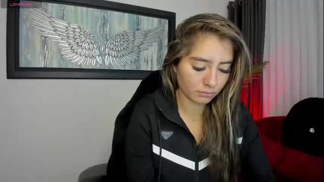 Image 4 of charlote_horny Stream on Chaturbate on 1 month ago