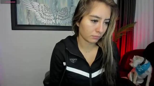 Image 8 of charlote_horny Stream on Chaturbate on 1 month ago