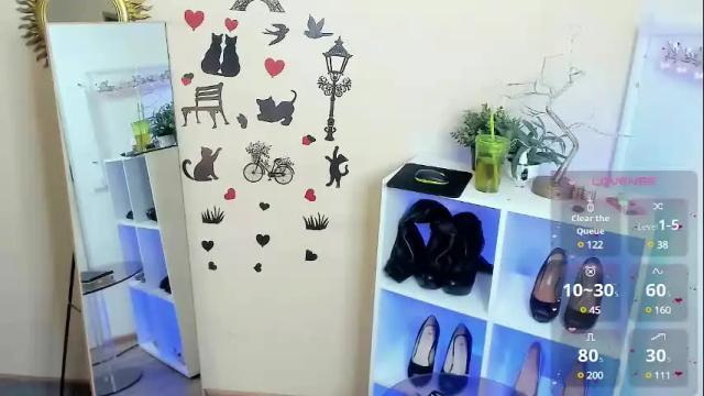 Image 10 of charloteflorence Stream on Chaturbate on 22 days ago