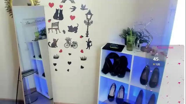 Image 12 of charloteflorence Stream on Chaturbate on 22 days ago